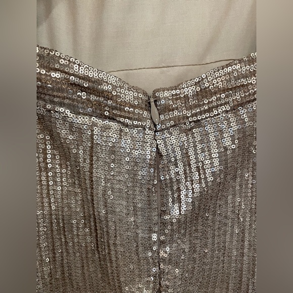 NWT LAVISH ALICE Sequin Ruched Bow-Back Midi Dress – Size 2 - Picture 10 of 12